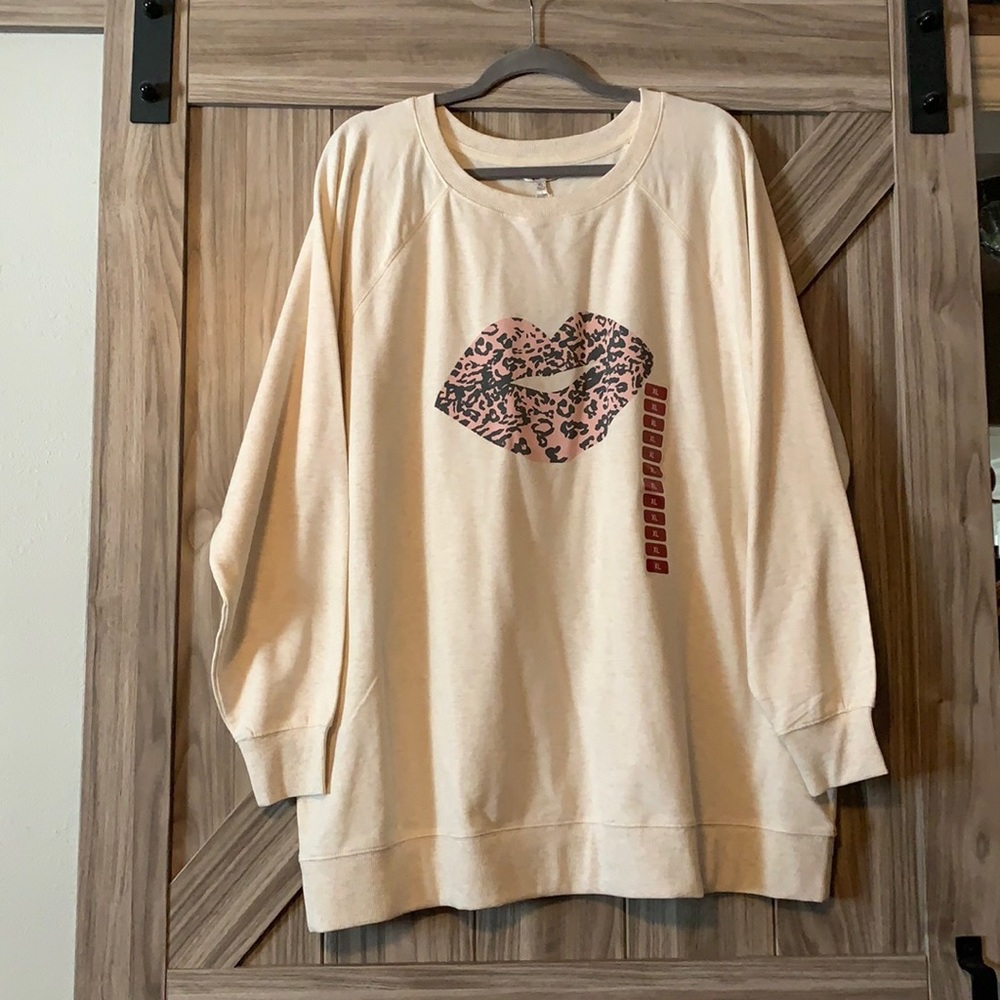 NWT crewneck sweatshirt XL